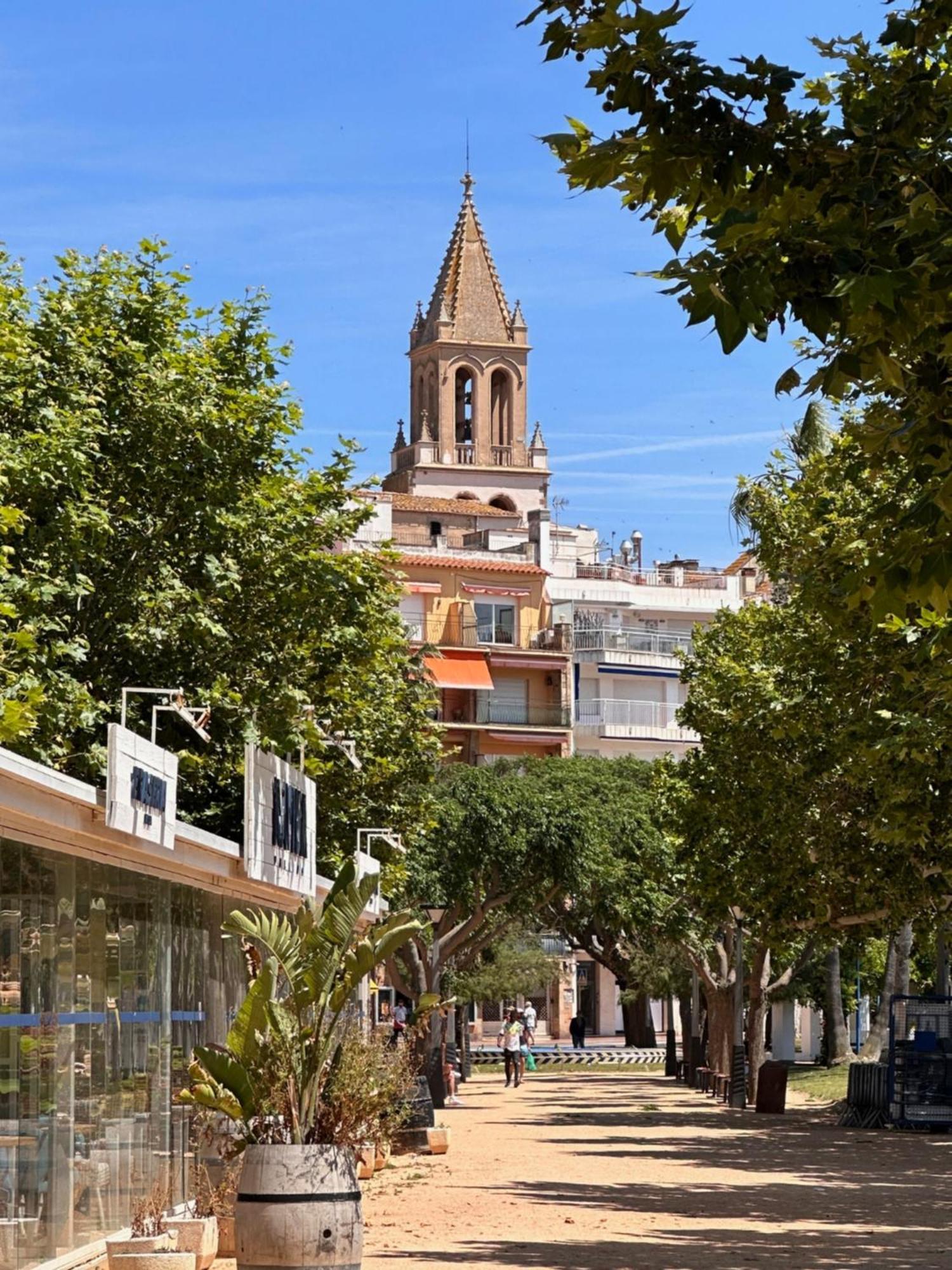 Pis Amb Parquing Al Centre De Palamos Appartement Buitenkant foto